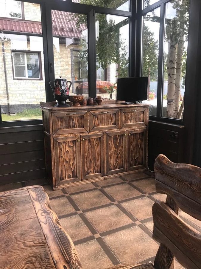 Буфет тёмный в интерьере